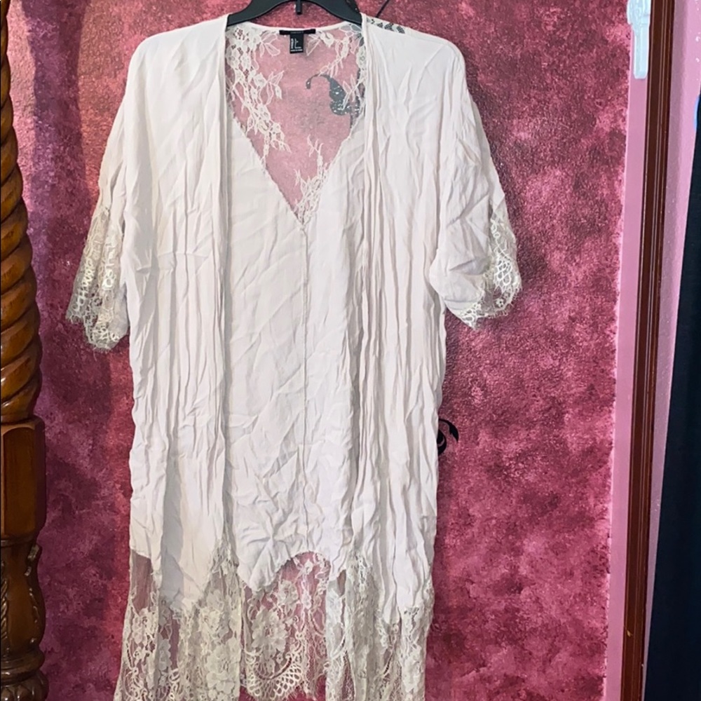 Forever 21 Size large kimono cover-up